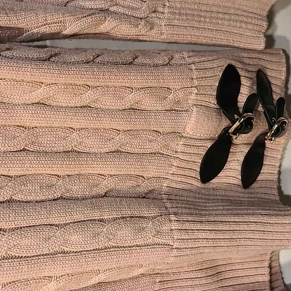 Calvin Klein, oversized sweater size large - Picture 3 of 4